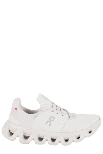 ON RUNNING CLOUDSWIFT 4 AD SNEAKERS WITH SAFEBOARD DESIGN AND CLOUDTECH SOLE