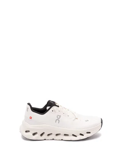 On Running `cloudtilt` Sneakers In Gray