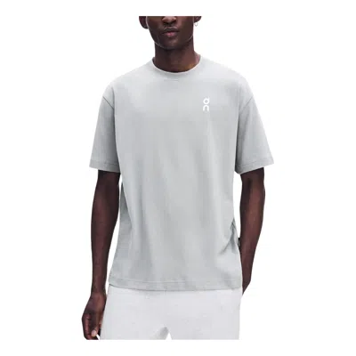 On Running Club T-shirt Glow 'glacier' In Gray