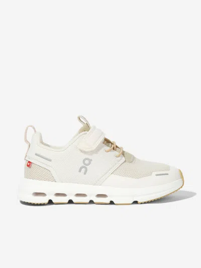On Running Kids Cloud Play Trainers In White