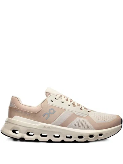 ON LOGO-DETAIL SNEAKERS