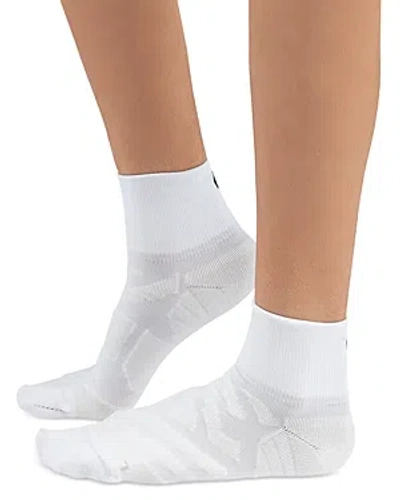 On Running Performance Mid Socks In White/ivory