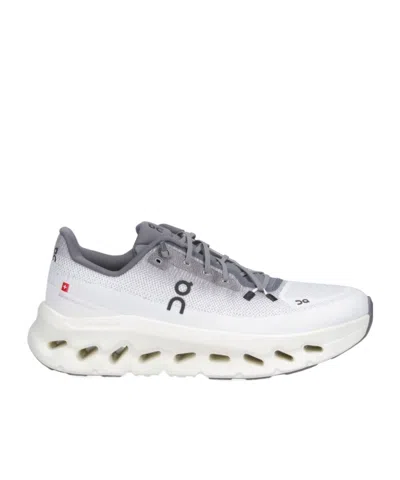On Running Round Head Low-cut Sneakers In White