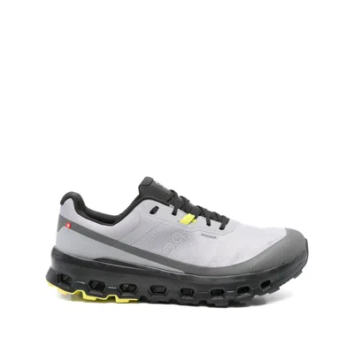 ON RUNNING SNEAKERS