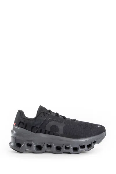 On Running Sneakers In Black