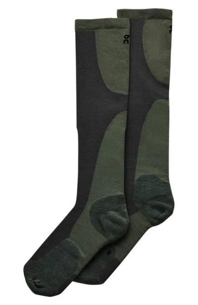 On Running Socks In Green