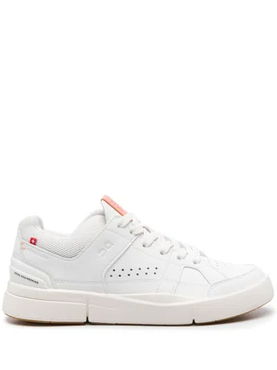 On Running The Roger Clubhouse Low-top Sneakers In White