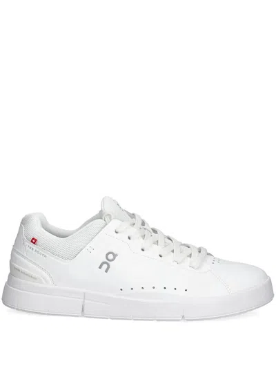 On Running The Roger Advantage Sneakers In White