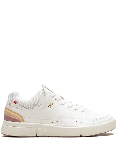 ON RUNNING THE ROGER CENTRE COURT "WHITE" SNEAKERS