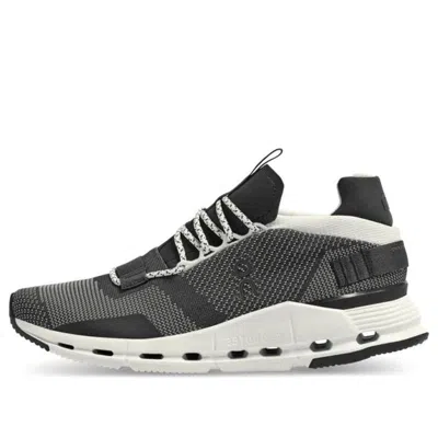 On Running (wmns)  Cloudnova 'black White'
