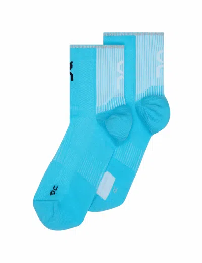 On Women's Performance Run Sock Mid In Blue