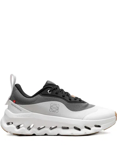 On Running X Loewe Cloudtilt 2 "black/white" Sneakers