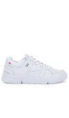 On Mens White White White The Roger Advantage Faux-leather Low-top Trainers In Multi