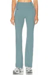 On Studio Flared 32 Pant In Agave