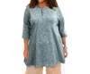 On The Plus Side 3/4 Sleeve Heartwood Henley Tee - Plus In Heathered Navy In Multi