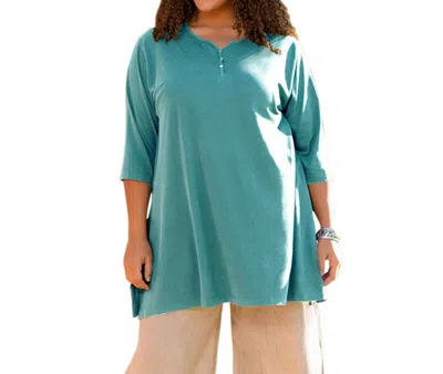 On The Plus Side Jersey Henley 3/4 Sleeve Tunic - Plus In Emerald Green