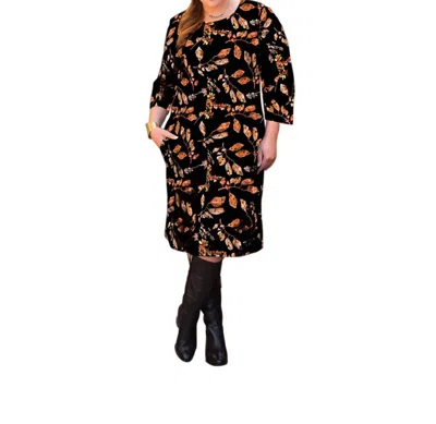 On The Plus Side Lallie 3/4 Sleeve Dress With Pockets - Plus Size In Black Dry Leaves In Brown