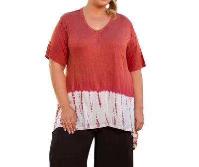 On The Plus Side Sara Short Sleeve V-neck Top - Plus In Sienna In Pink