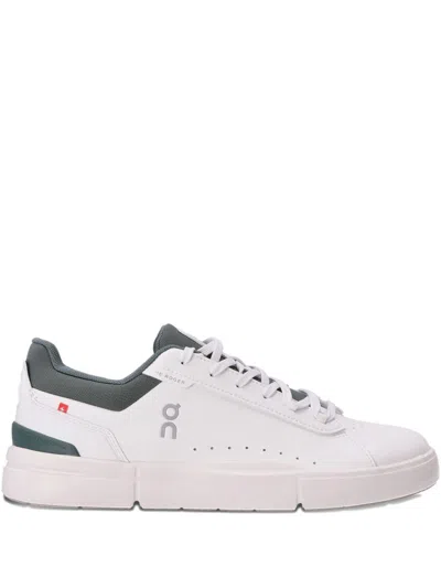 On The Roger Advantage Sneakers In White