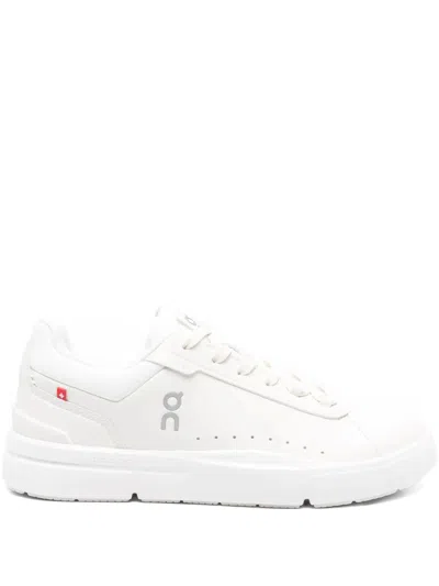 On The Roger Advantage Sneakers In White