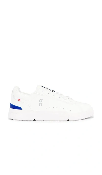 On The Roger Advantage Tennis Shoe In Multi