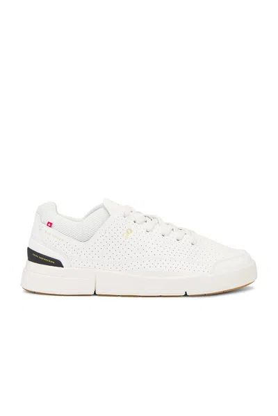 On The Roger Centre Court Tennis Sneaker In Spice/white