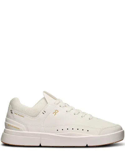 On The Roger Centre Court Sneakers In White