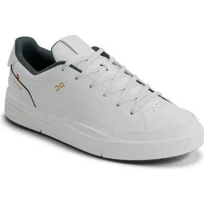On The Roger Centre Court Tennis Sneaker In White
