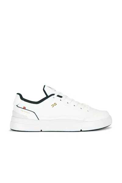 On The Roger Centre Court Tennis Sneaker In White