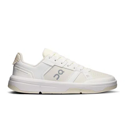 On The Roger Clubhouse Mini Sneakers In White