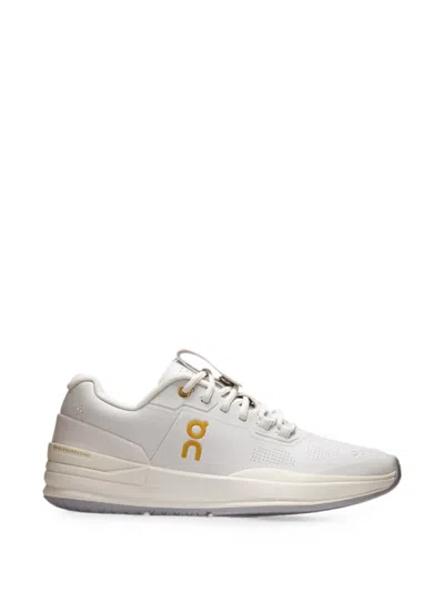 On The Roger Pro Ace Sneakers In White