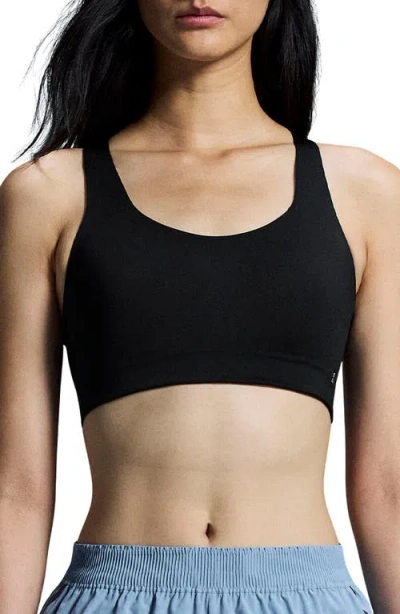 On Train Sports Bra In Black