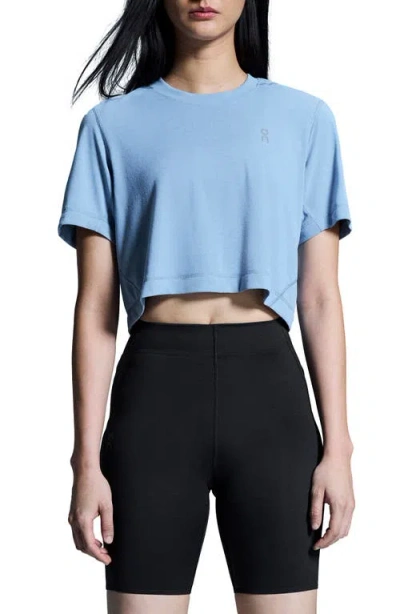 On Train-t Crop Top In Chambray