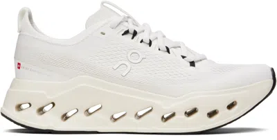 On White Cloudsurfer Max Sneakers