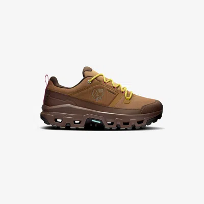 On Wmns Cloudrock Low Wp X Sky High Farm In Brown
