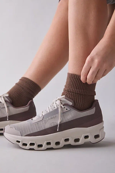 ON WOMEN'S CLOUDMONSTER VOID SNEAKER IN FOG/PEARL, WOMEN'S AT URBAN OUTFITTERS