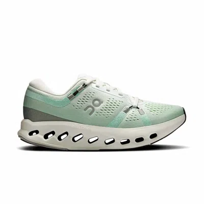 ON WOMEN'S CLOUDSURFER 2 RUNNING SHOE IN IVORY/CREEK