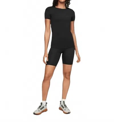 On Women's Movement Top In Black