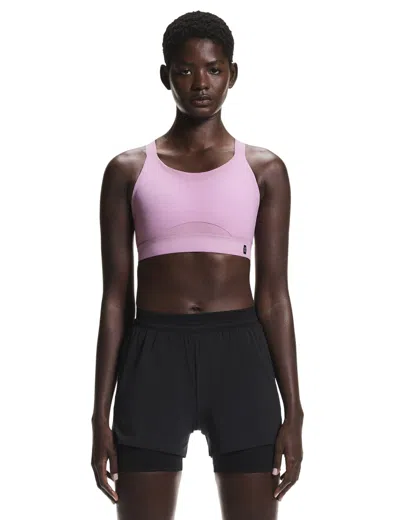 On Women's Performance Sports Bra In Pink
