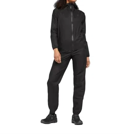On Women's Ultra Jacket In Black