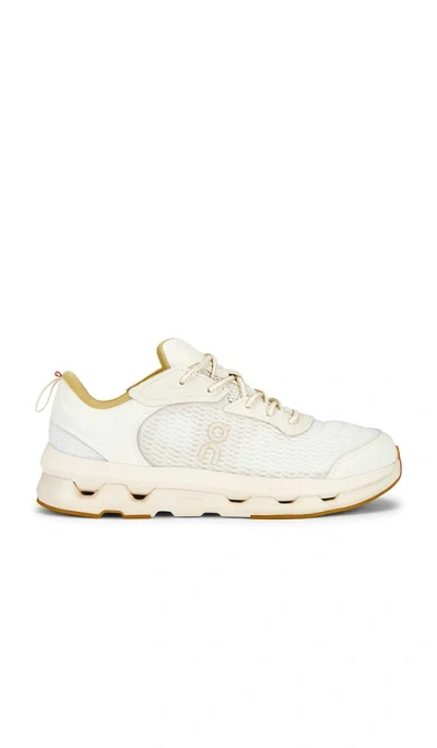 On X Zendaya Cloudze Mo In White