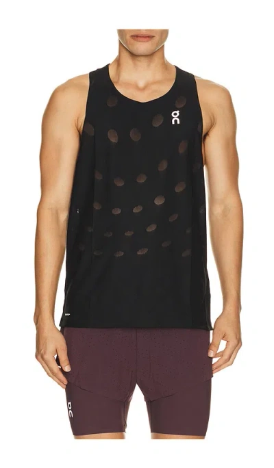 On Zero Tank Breathe In Black