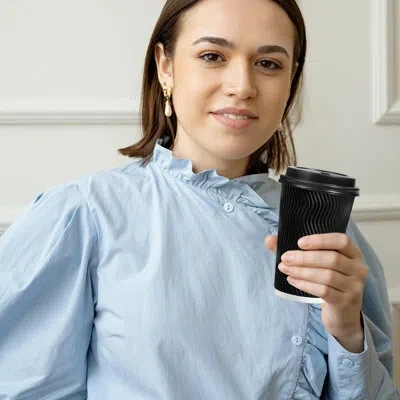 One 16 oz Disposable Coffee Cups With Lids, 50 Pack Insulated Hot Cups To Go Paper Coffee Cups With Lids In Black