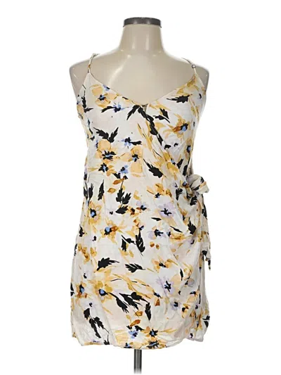 Pre-owned O'neill Tank Top Yellow Halter Neckline Tops