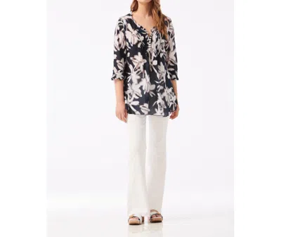Oneseason Big Sur Cotton Poppy Top In Navy In Blue