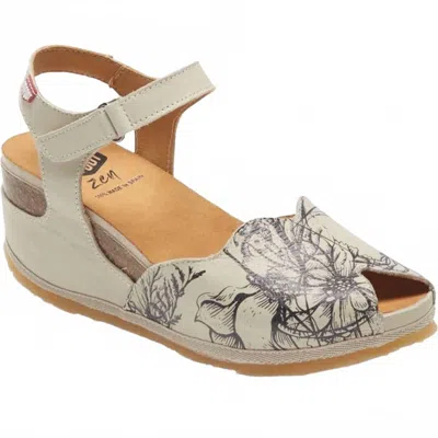 On Foot Women's Floral Sandal In Hielo/ice In Multi
