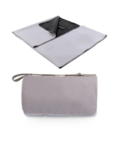 Oniva Xl Outdoor Picnic Blanket Tote In Gray