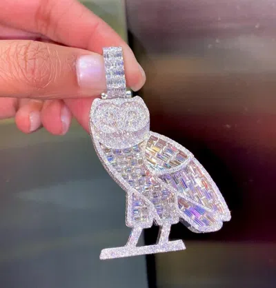 Pre-owned Online0369 2.87 Ct Round & Emerald Cubic Zirconia Owl Bird Pendant Silver White Gold Plated