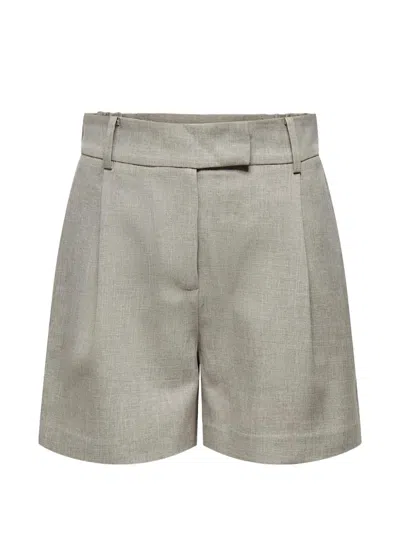 Only Onllinda Pleated Bermuda Shorts In Grey