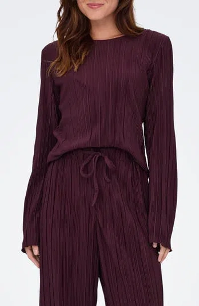 Only Pery Long Sleeve Plissé Top In Brown